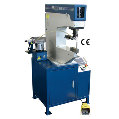 Presse automatique d'assemblage de fixations à riveter PEMSERTER 4